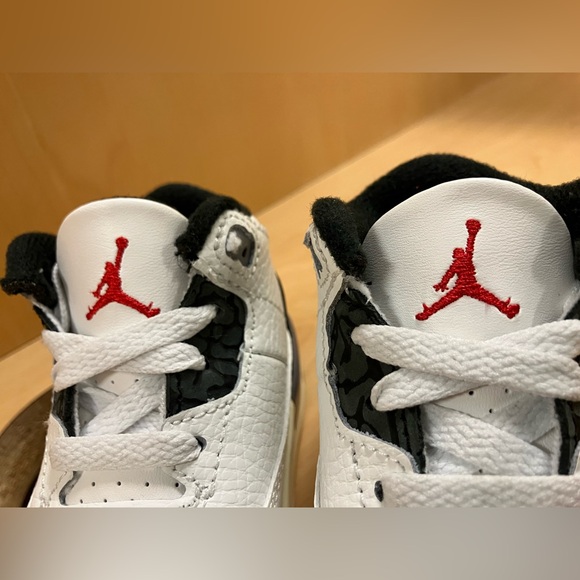 Jordan Retro 3 Cement Grey Toddler - Picture 2 of 8